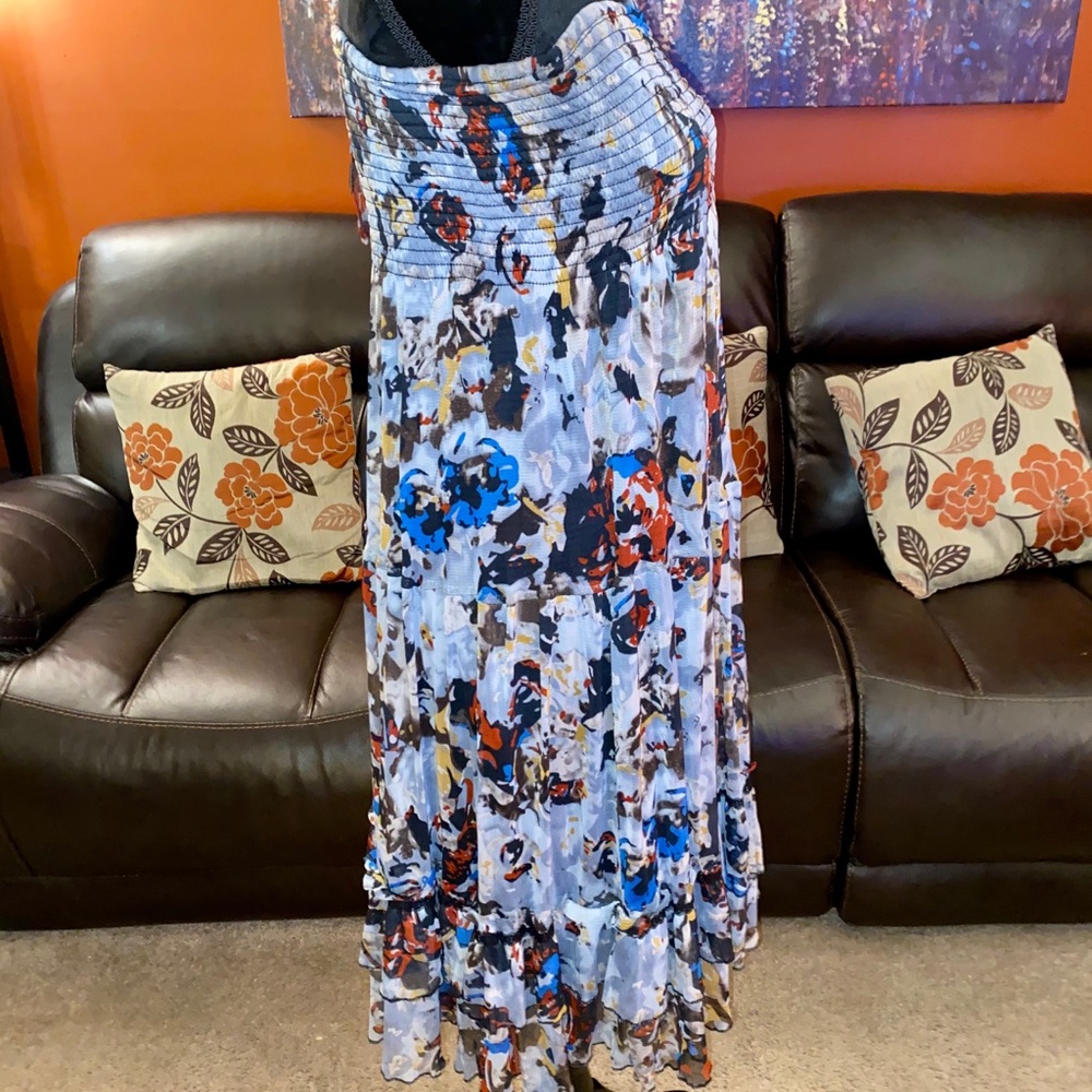 Dress - Picture 2 of 3